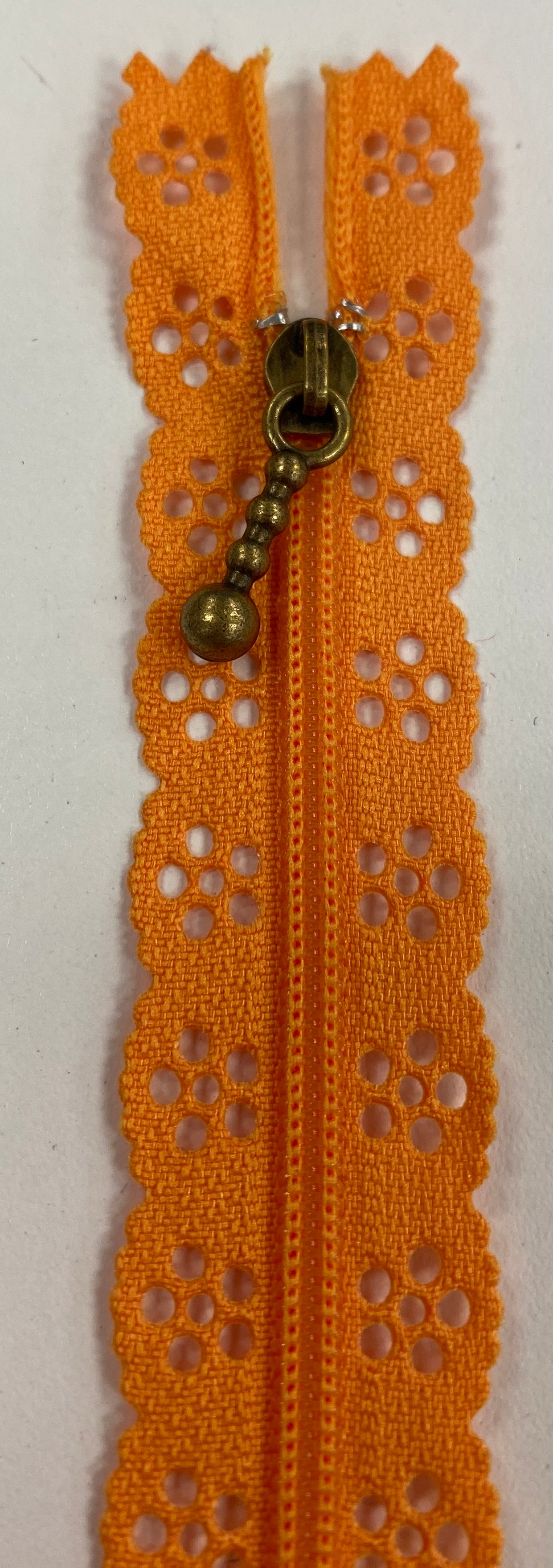 15.5" Lace Zipper