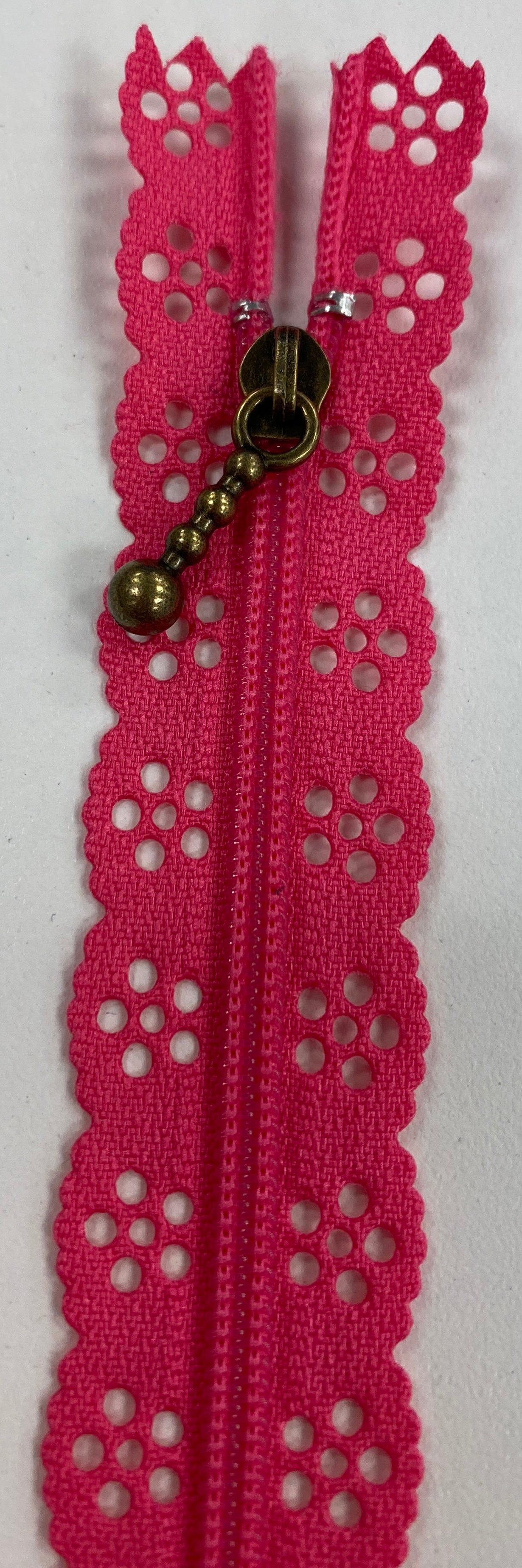 15.5" Lace Zipper