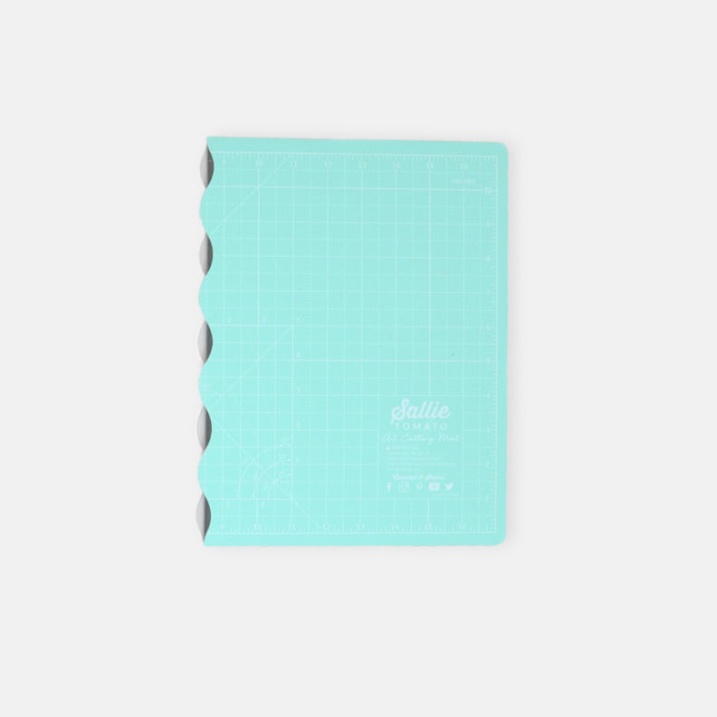 Sallie Tomato Foldable Cutting Mat