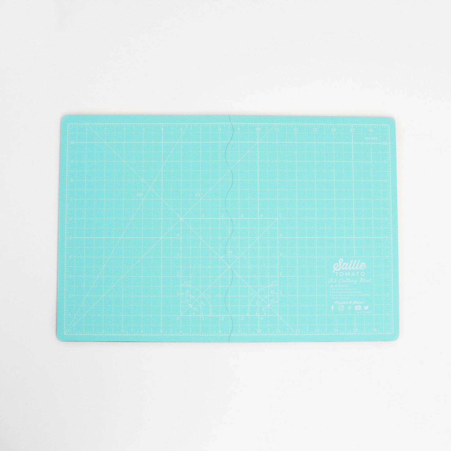 Sallie Tomato Foldable Cutting Mat