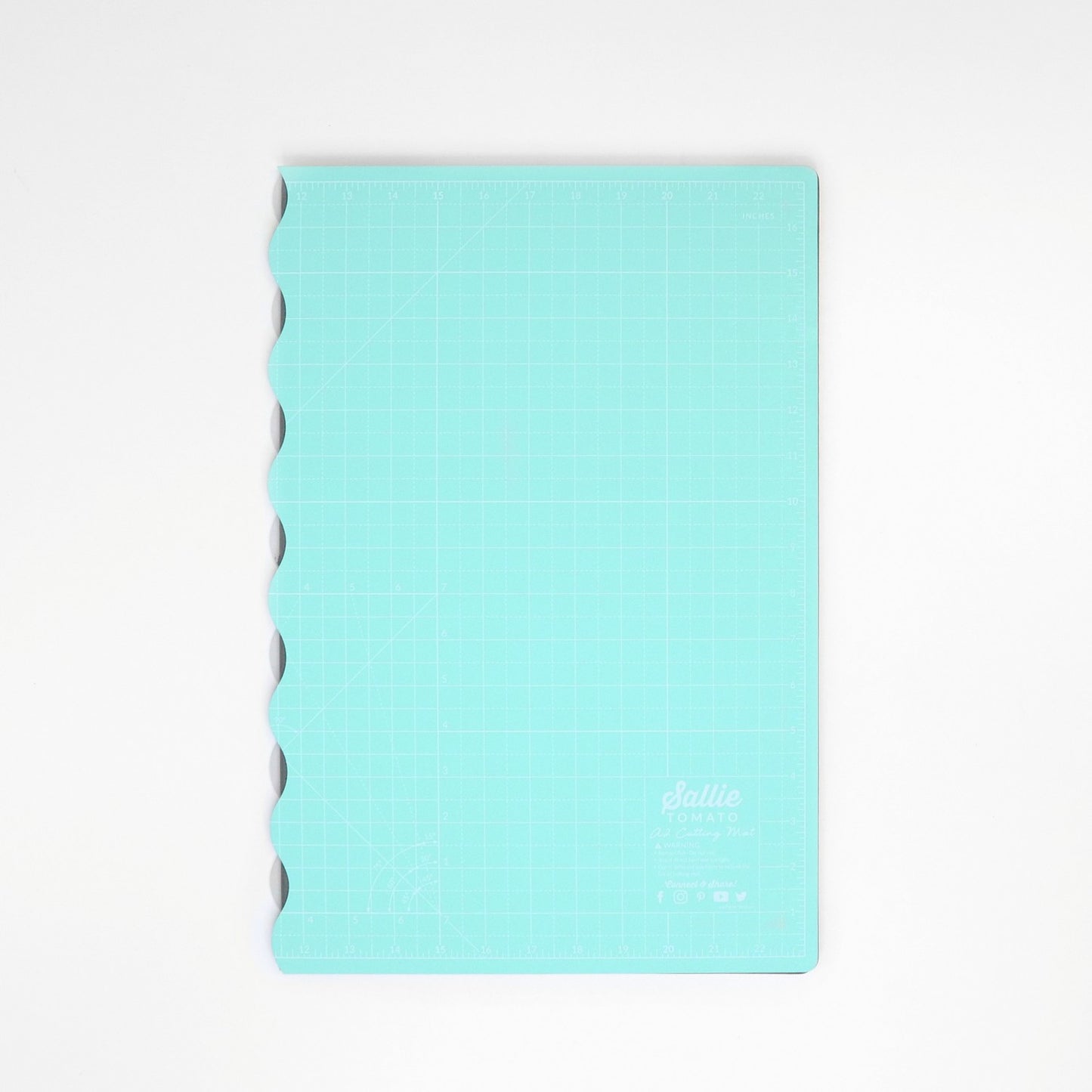 Sallie Tomato Foldable Cutting Mat
