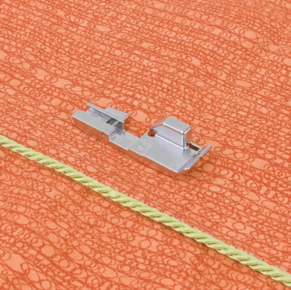 Cording Foot Vibrant