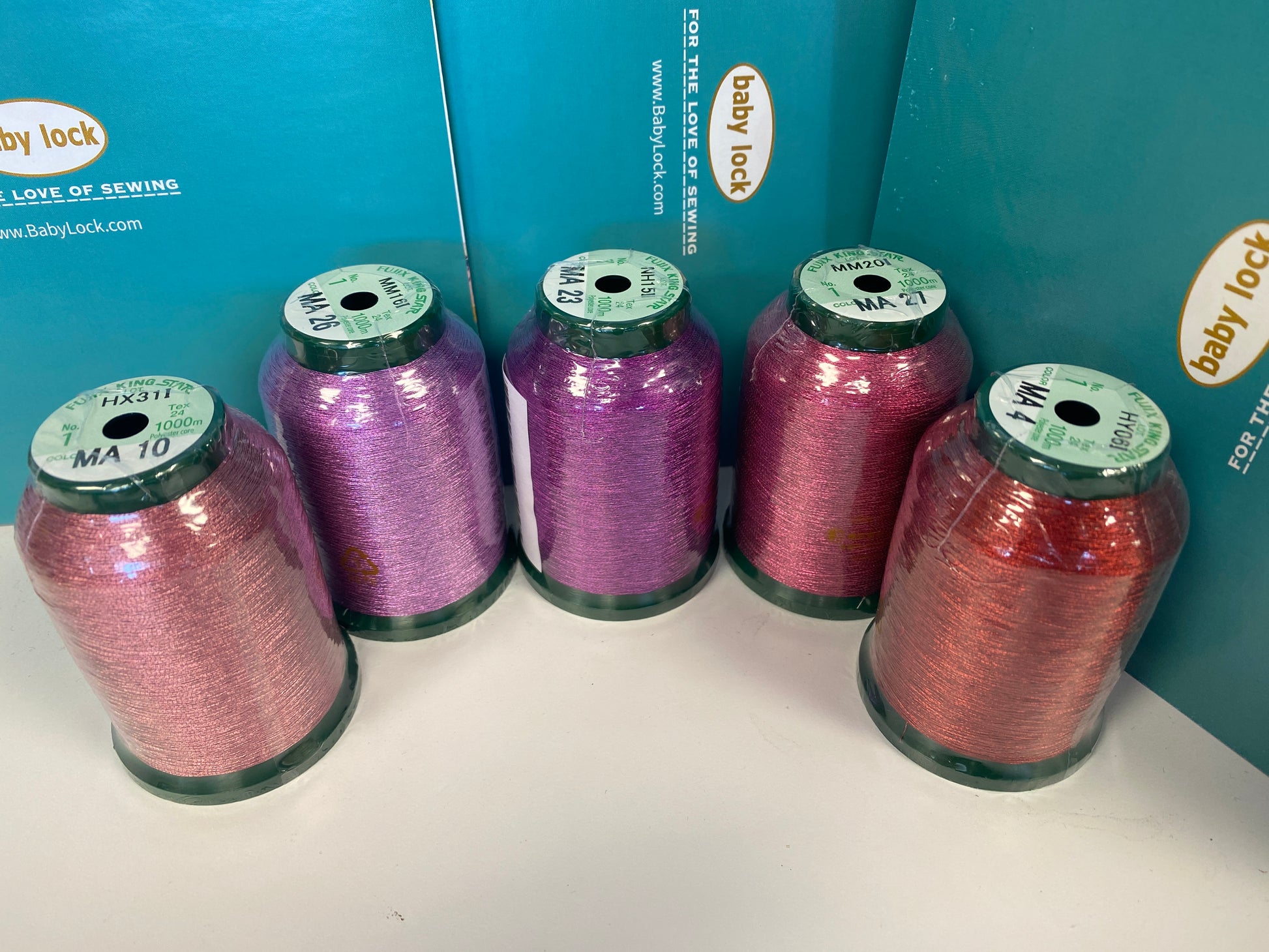 KingStar Holiday Quartet 4 Pack Metallic Thread – Aurora Sewing Center