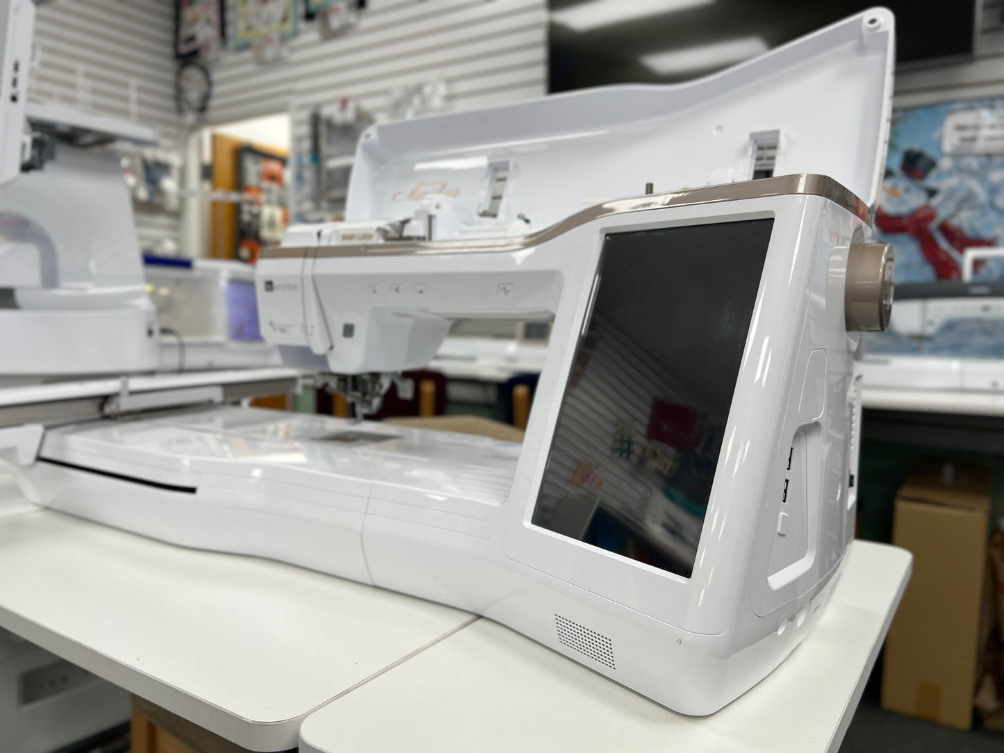 Previously Loved Baby Lock Meridian #U048