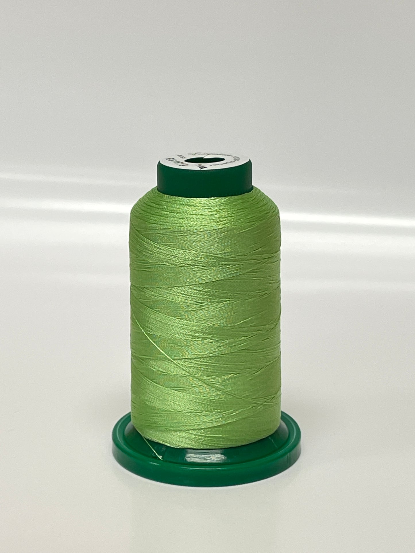 Isacord Thread BRIGHT GREEN 5324 for Embroidery, Quilting, Decorative  Stitching 1000m Mini-king Spool 