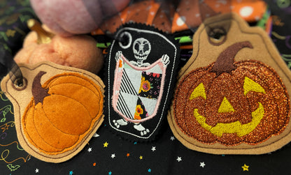 October 2022 Free Ornaments